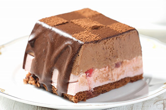 赤レンガケーキ